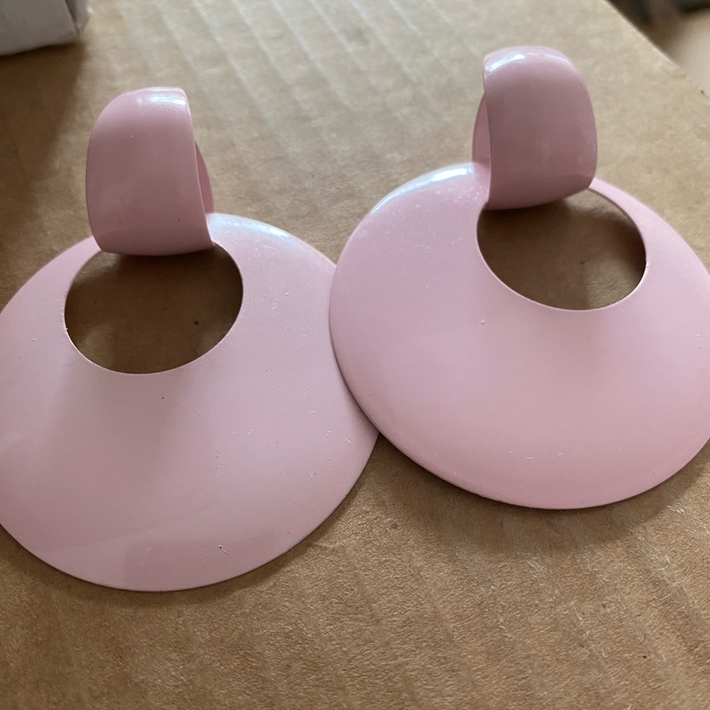 1980’s pink metal round earrings